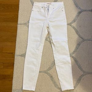 Madewell “skinny skinny” white jeans - size 26 - perfect condition, bright white